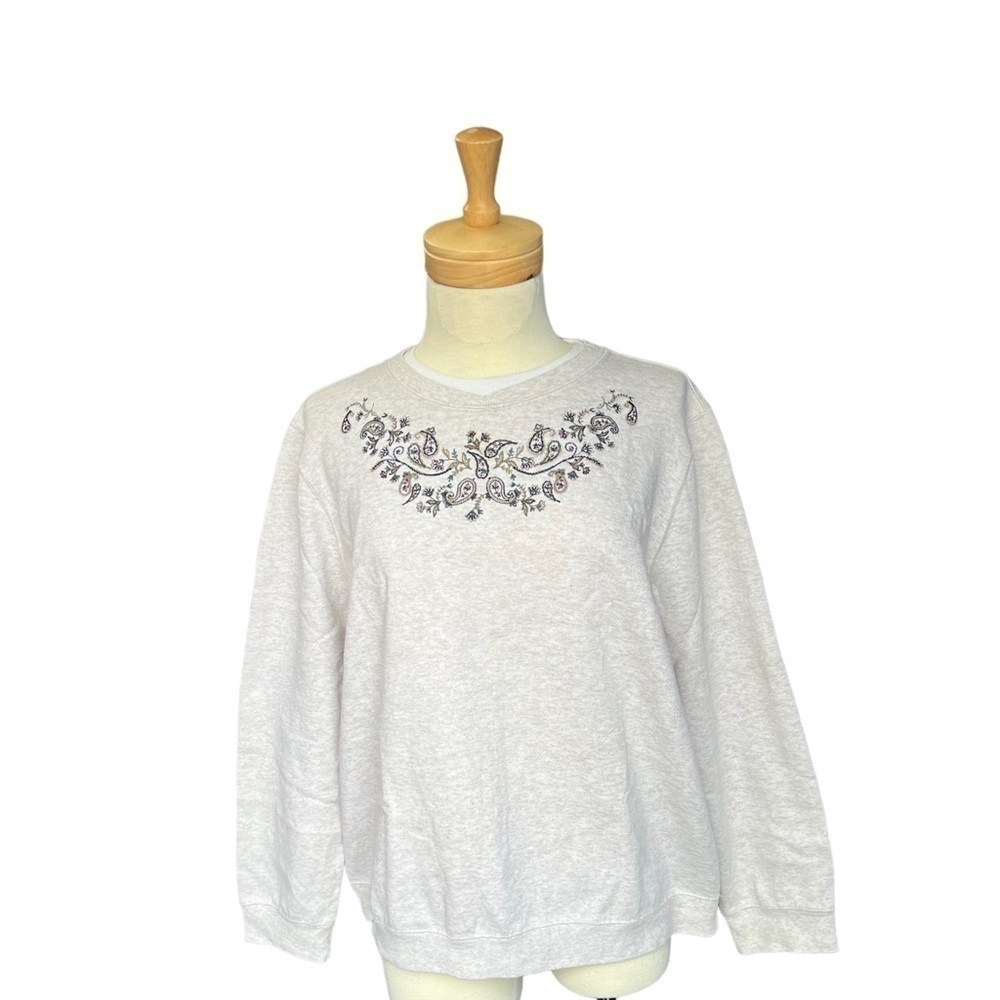 TRADITION Leafy Embroidered Ivory Crew Neck Pullover …